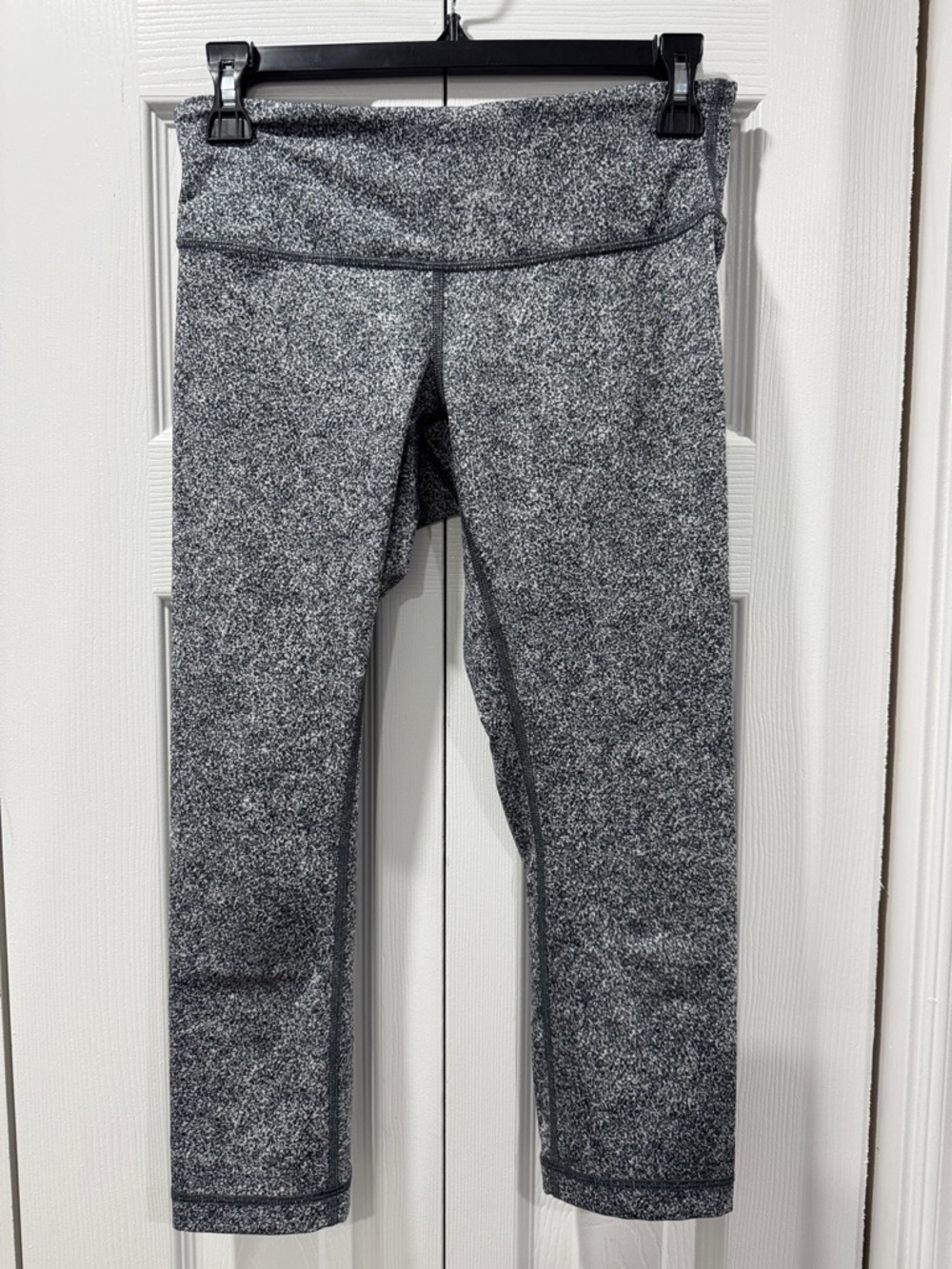 LULULEMON Speckled black & white Textured Leggings